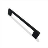 М0084 Ручка-скоба 128 черный матовый 651 металл.К