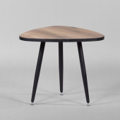 Стол журнальный Дуб Делано треугольный 58*58 см столешница 22мм, опоры чёрные матовые